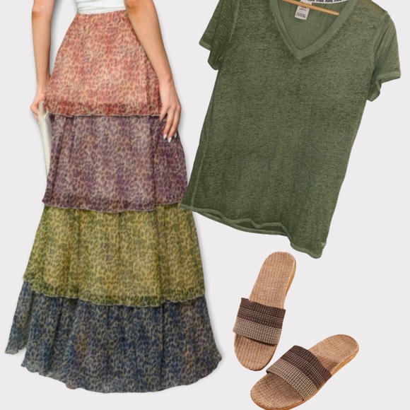 ⭐️Host Pick ⭐️Tiered bohemian Maxi skirt. NWT - Picture 3 of 6